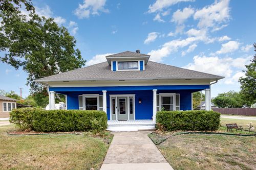 300 E University Ave, Waxahachie, TX, 75165-2358 | Card Image