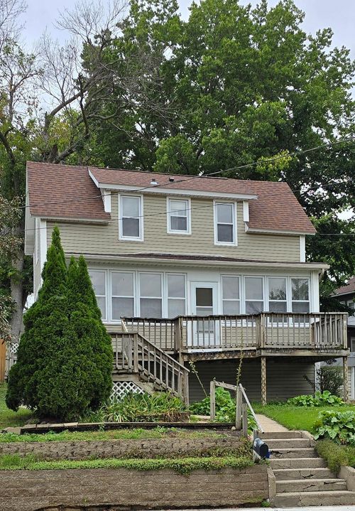 615 Albert Lea St, Albert Lea, MN, 56007-2469 | Card Image