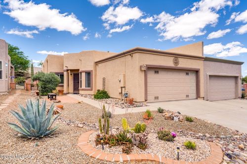 2340 S Orchard View Dr, Green Valley, AZ, 85614-1400 | Card Image