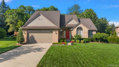 3359 Paddington Ct, Rochester Hills, MI, 48309-3596 | Card Image