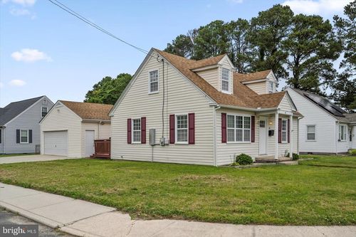 8 14th St, POCOMOKE CITY, MD, 21851-1316 | Card Image