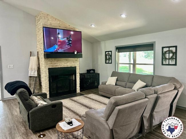 19913 Fm 125 S, House other with 3 bedrooms, 2 bathrooms and null parking in Bivins TX | Image 7