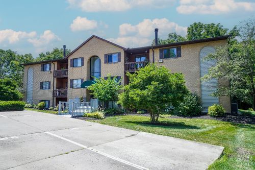 2045 Woodtrail Dr, Fairfield, OH, 45014-8608 | Card Image