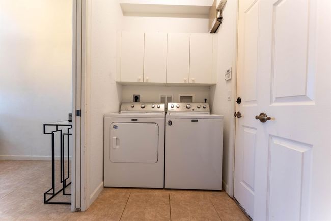2177 Sw Cape Cod Dr, Condo with 3 bedrooms, 3 bathrooms and null parking in Port St. Lucie FL | Image 6