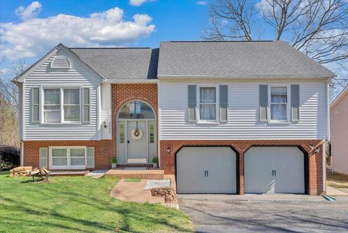 3622 View Ave, Roanoke, VA, 24018-4012 | Card Image