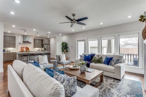 5516 Miller Ave, Dallas, TX, 75206-6427 | Card Image