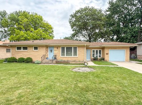1433 Williams Dr, Fort Dodge, IA, 50501-7557 | Card Image