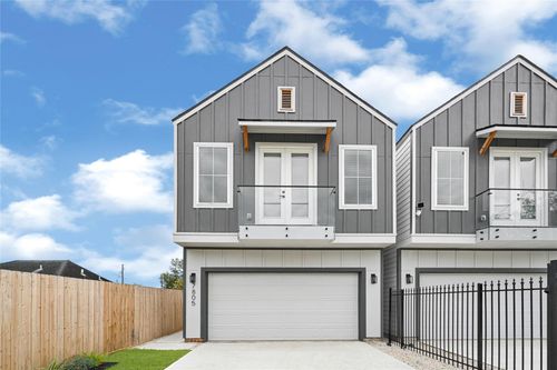 7805 Dyer St, Houston, TX, 77088-5831 | Card Image