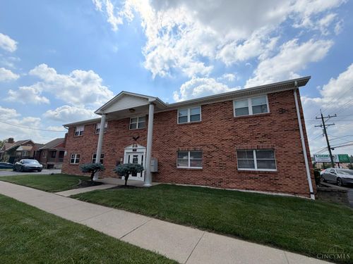 5598 Glenway Ave, Cincinnati, OH, 45238-3452 | Card Image