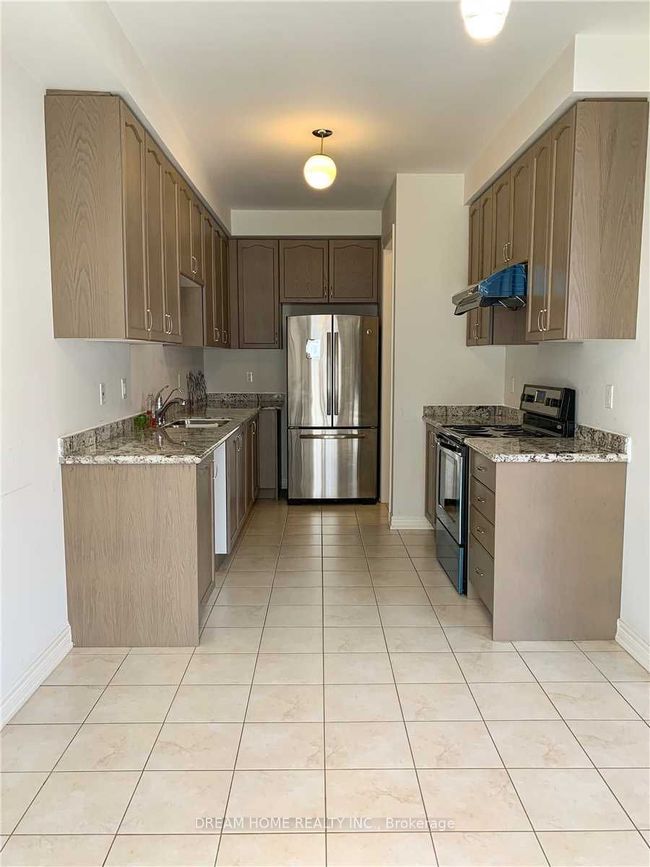 38 William Berczy Blvd, House attached with 3 bedrooms, 3 bathrooms and 1 parking in Markham ON | Image 4