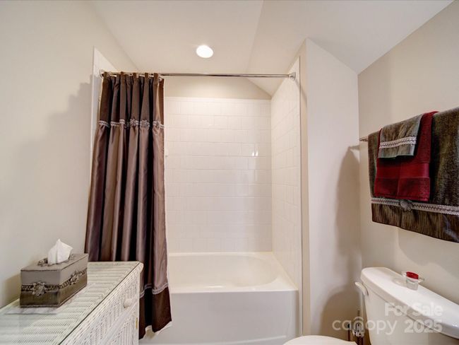 2nd Floor Shower/Bath combo | Image 25