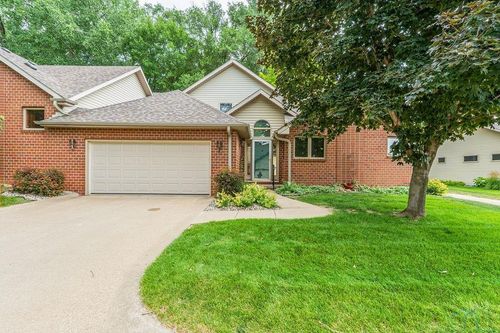 3000 Sergeant Road, Sioux City, IA, 51106 | Card Image