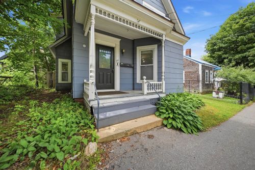 260 S Main Street, Laconia, NH, 03246 | Card Image