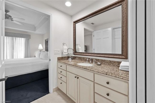 311 - 221 9 Th St S, Condo with 1 bedrooms, 1 bathrooms and null parking in NAPLES FL | Image 14