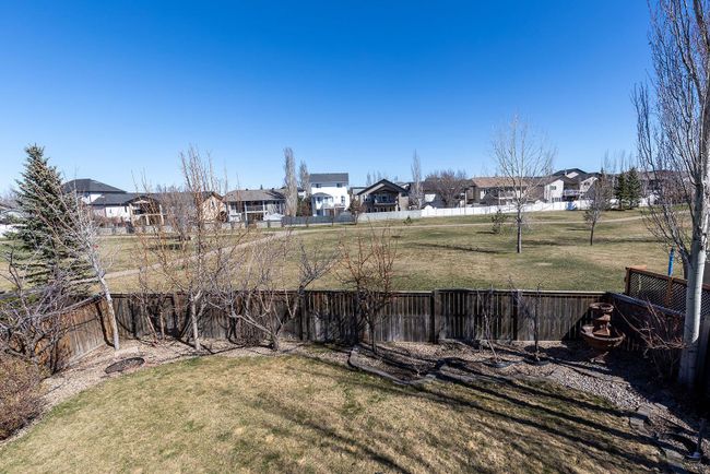 175 Sierra Drive Sw, Home with 3 bedrooms, 3 bathrooms and 4 parking in Medicine Hat AB | Image 46