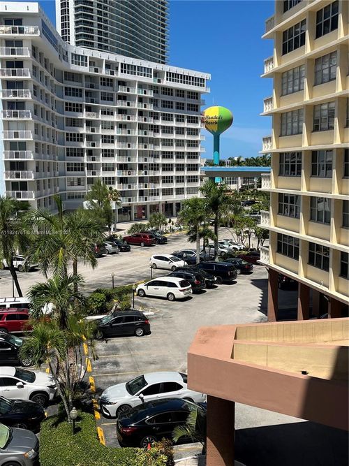 apt-419-1817 S Ocean Dr, Hallandale Beach, FL, 33009-4980 | Card Image