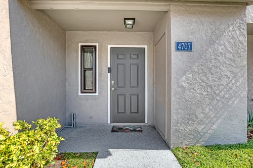 4707 Pier Dr, Greenacres, FL, 33463-2325 | Card Image