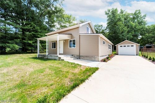 9 Dravis Dr, Youngstown, OH, 44515-1007 | Card Image