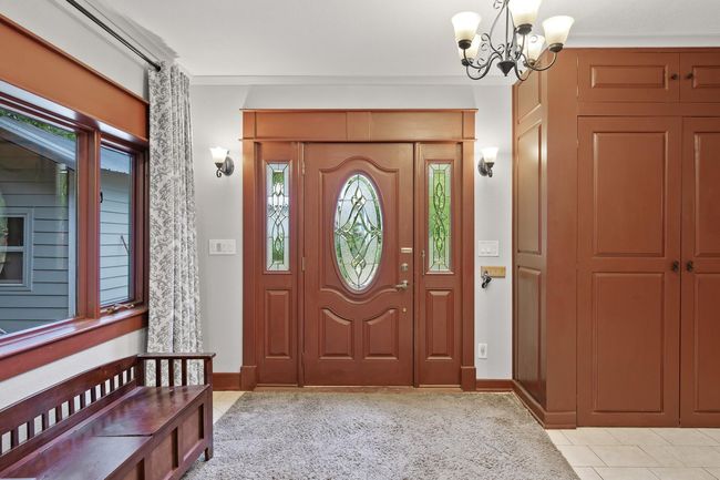 Pretty entry | Image 5