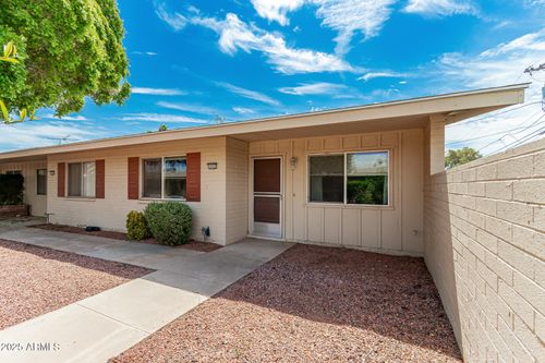 10523 W Coggins Dr, Sun City, AZ, 85351-3416 | Card Image