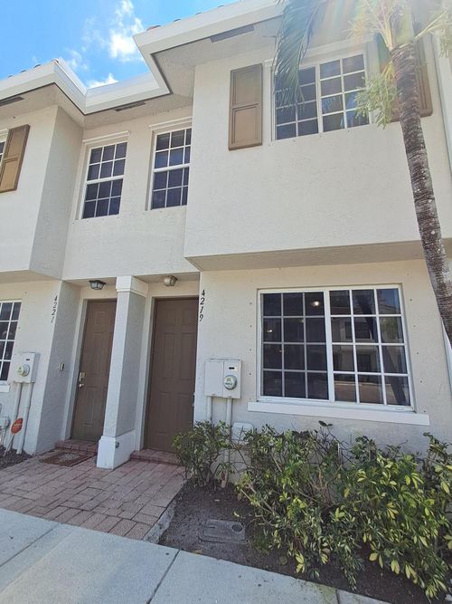 4219 Napoli Lake Dr, Riviera Beach, FL, 33410-7506 | Card Image