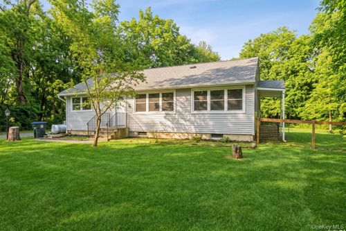 204 Stony Ford Rd, Middletown, NY, 10941-3902 | Card Image