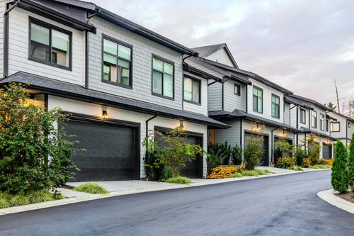 25-20645 68 Ave, Langley, BC, V2Y3Z4 | Card Image