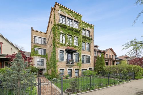 2e-4410 N Hermitage Ave, Chicago, IL, 60640-5371 | Card Image