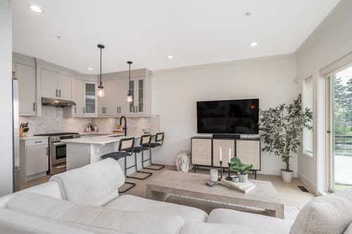3-1424 Everall St, White Rock, BC, V4B3S8 | Card Image