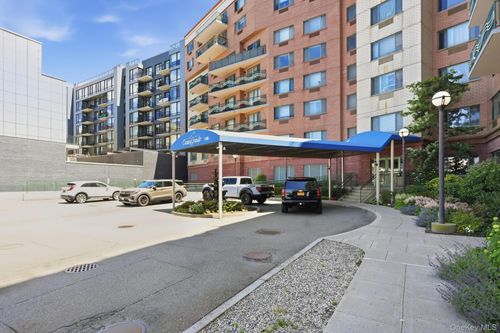 7j-136 Beach 117th Street, New York, NY, 11694 | Card Image