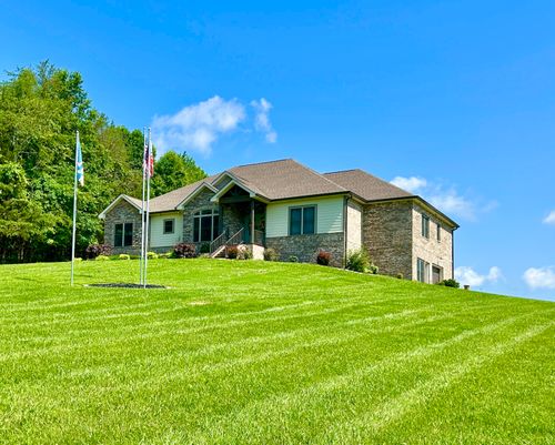 218 Gladstone Wesley Rd, Science Hill, KY, 42553-8804 | Card Image