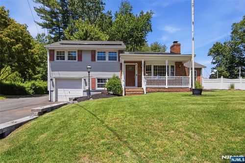 1252 Ringwood Ave, Pompton Lakes, NJ, 07442-2327 | Card Image