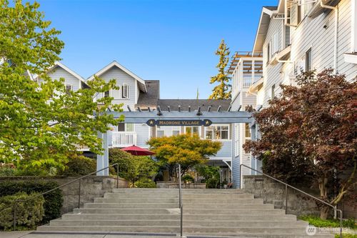 unit-203-115 Hall Brothers Loop, Bainbridge Island, WA, 98110-1793 | Card Image