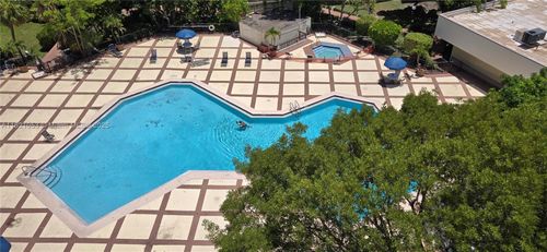 apt-909-17011 N Bay Rd, Sunny Isles Beach, FL, 33160-3634 | Card Image