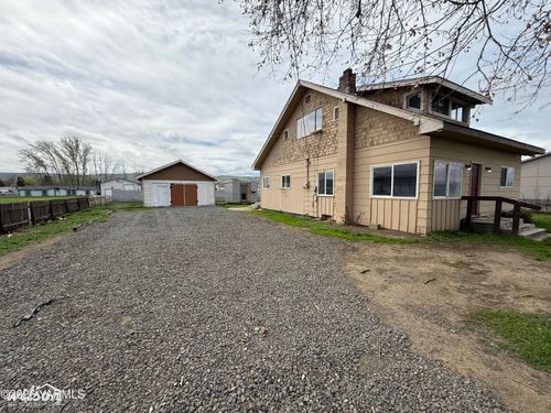 502 W Washington Ave, Union Gap, WA, 98903-1309 | Card Image