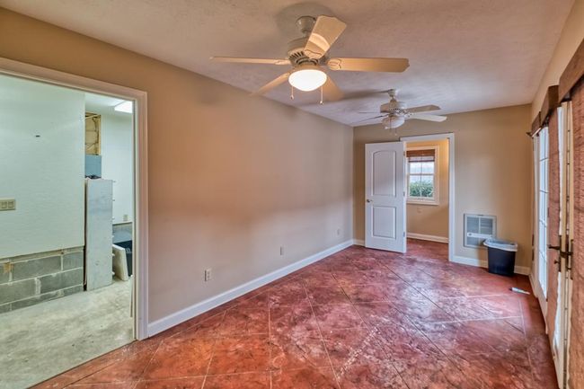 122 Fairway Acres Dr, Home with 7 bedrooms, 5 bathrooms and 3 parking in Dunmor KY | Image 84