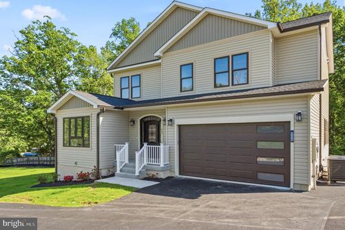 24029 New Mountain Rd, ALDIE, VA, 20105-2166 | Card Image