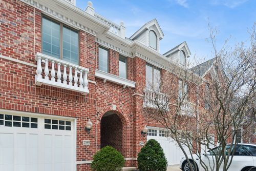 299 Arbor Glen Blvd, Schaumburg, IL, 60195-3163 | Card Image