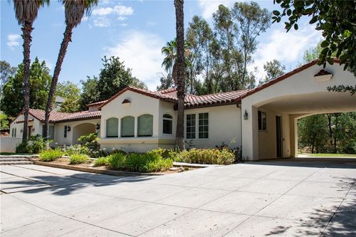1632 Halsey St, Redlands, CA, 92373-7263 | Card Image