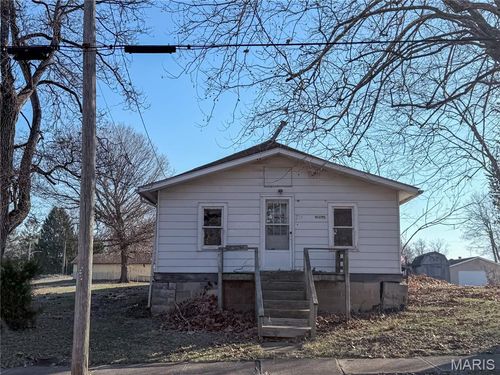 518 North Ave, Panama, IL, 62077-4459 | Card Image