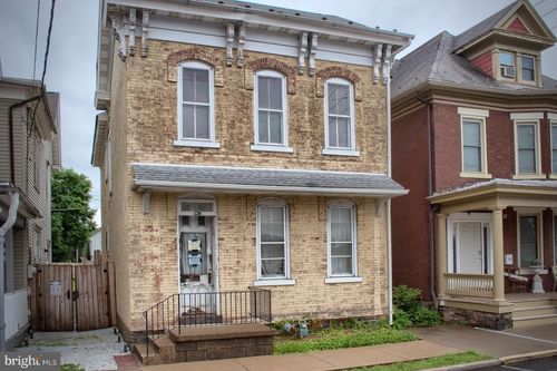 124 S 4th St, Sunbury, PA, 17801-2703 | Card Image