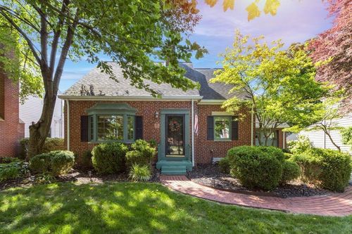 1855 Suffolk Rd, Upper Arlington, OH, 43221-3830 | Card Image