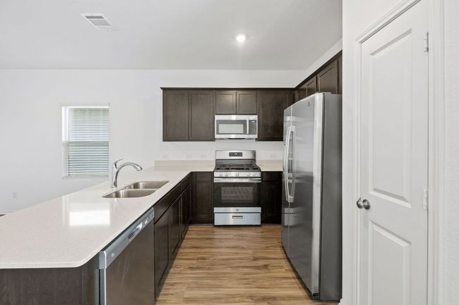 141 Mica Trl, House other with 4 bedrooms, 3 bathrooms and 4 parking in Maxwell TX | Image 10