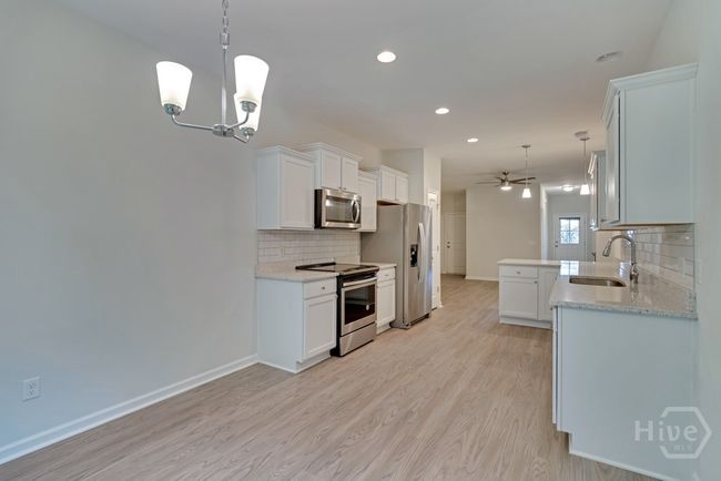 170 - 146 Bellasera Way, Townhouse with 3 bedrooms, 3 bathrooms and null parking in Richmond Hill GA | Image 7
