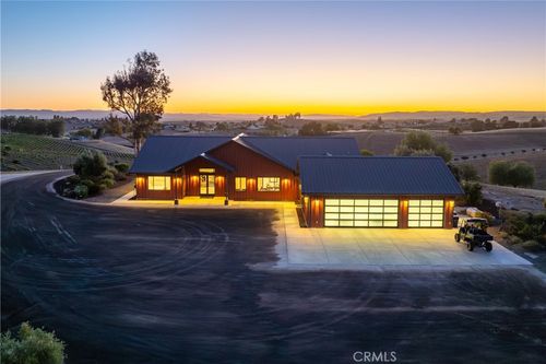 6235 Independence Ranch Pl, San Miguel, CA, 93451-9521 | Card Image