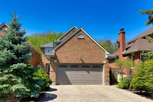 92 Rosebury Lane, Woodbridge, ON, L4L3Z8 | Card Image