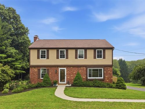 1391 Magee Rd, Sewickley, PA, 15143-9135 | Card Image