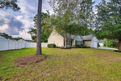 7 Grove Way, Bluffton, SC, 29910-7945 | Card Image