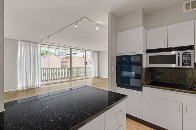 APT-5K - 3701 Turtle Creek Blvd, Condo with 1 bedrooms, 1 bathrooms and null parking in Dallas TX | Image 10