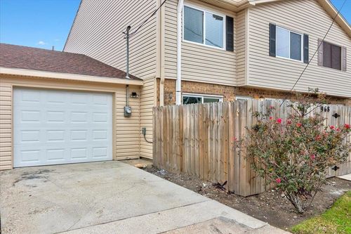 968 Park Meadow Dr, Beaumont, TX, 77706-3965 | Card Image